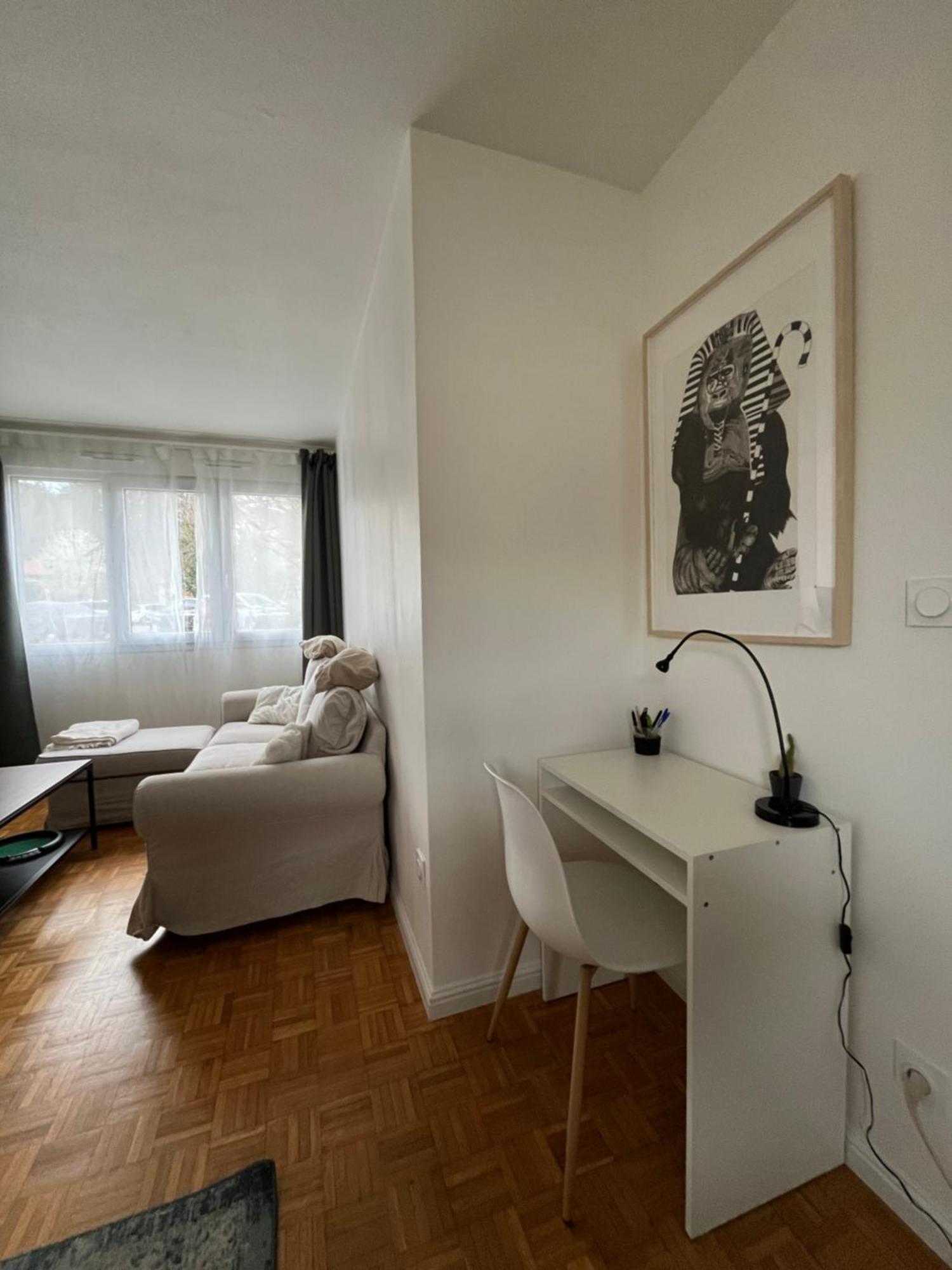 Appartement Cosy Et Confortable Saint-Genis-Laval Exterior photo